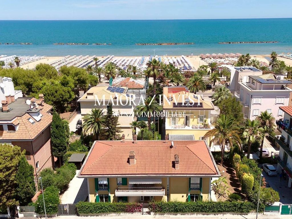 Luxury House for sale in San Benedetto Del Tronto, 1 490 000 €, Photo 2