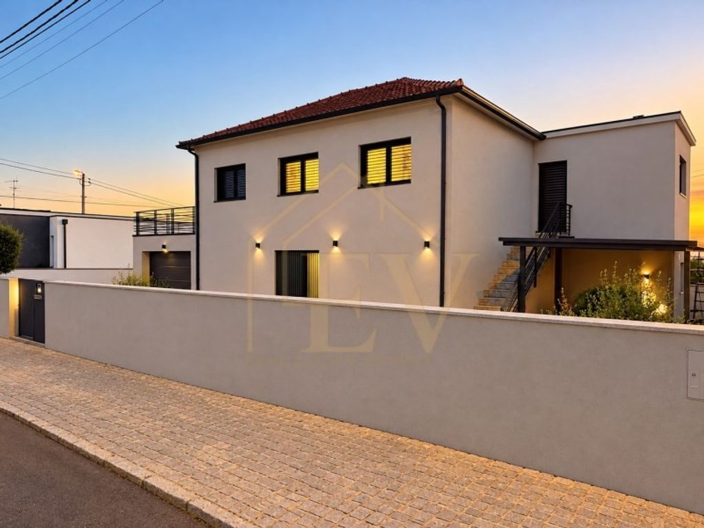 Maison de luxe à vendre à Vila Nova de Famalicão, 450 000 €, Photo 2