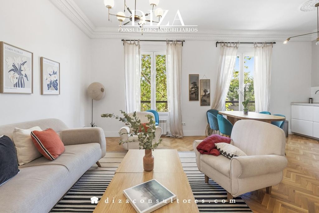 Luxury Apartment for sale in Madrid, 1 150 000 €, Photo 2