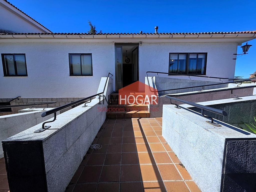 Maison de luxe à vendre à Ávila, 695 000 €, Photo 2