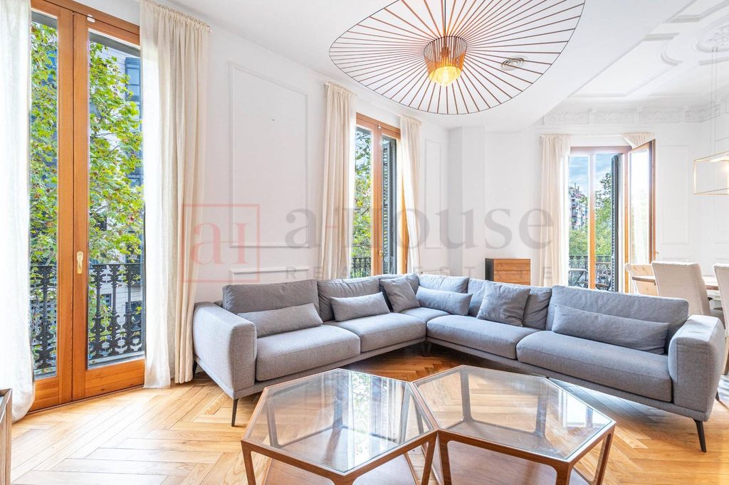 Appartement de luxe à vendre à Barcelona, 875 000 €, Photo 2