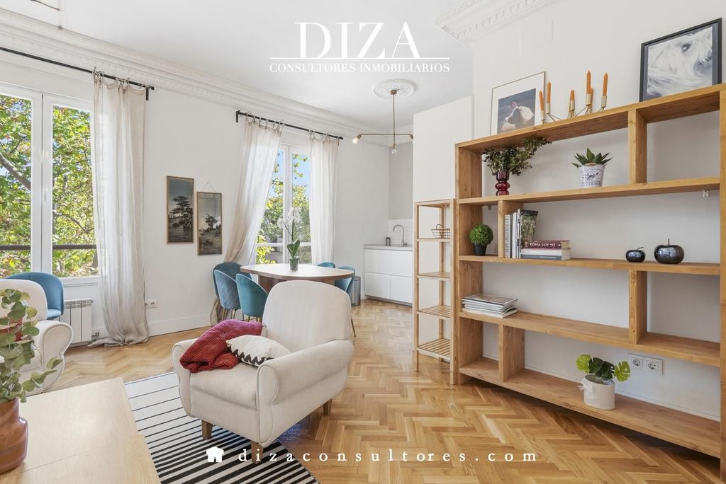 Luxury Apartment for sale in Madrid, 1 150 000 €, Photo 3