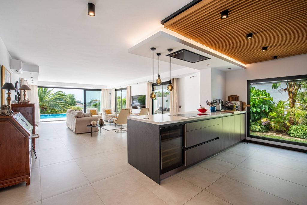 Maison de luxe à vendre à Marbella, 1 990 000 €, Photo 3