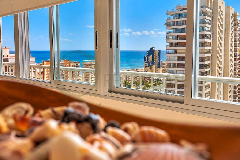 Luxury Apartment for sale in Alicante, 595 000 €, Photo 3