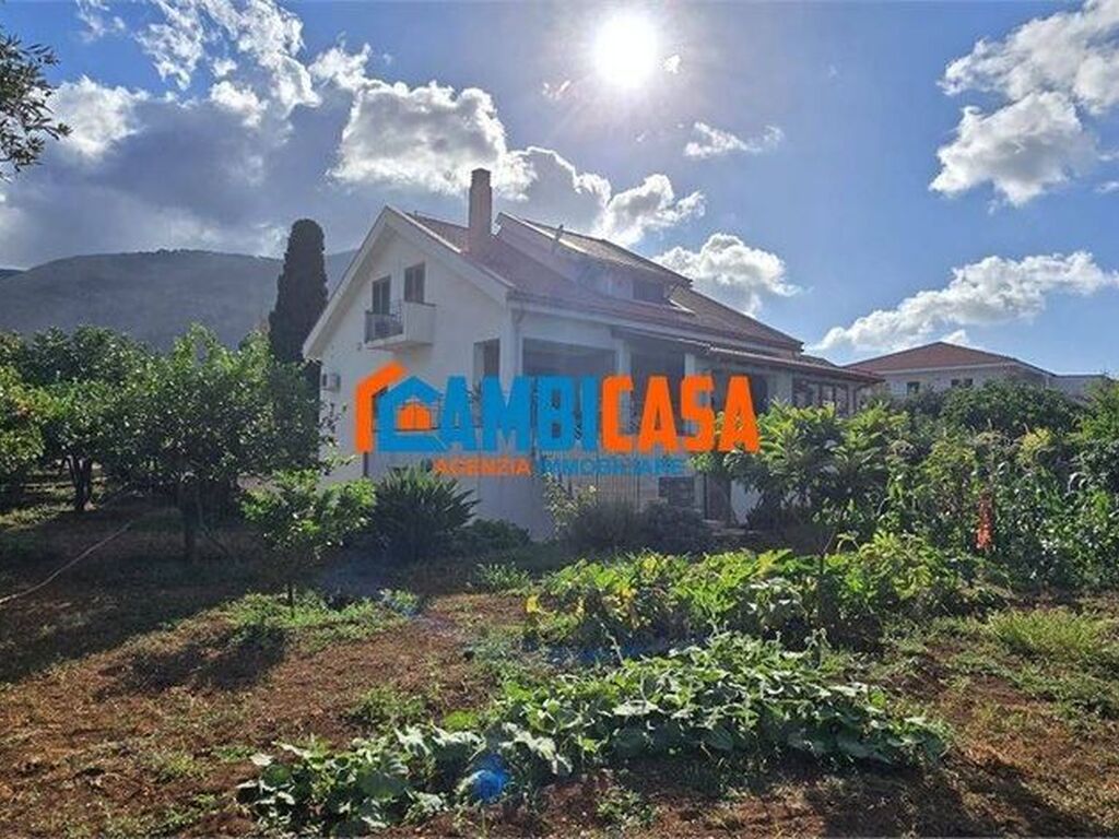 Luxury House for sale in Palermo, 930 000 €, Photo 4
