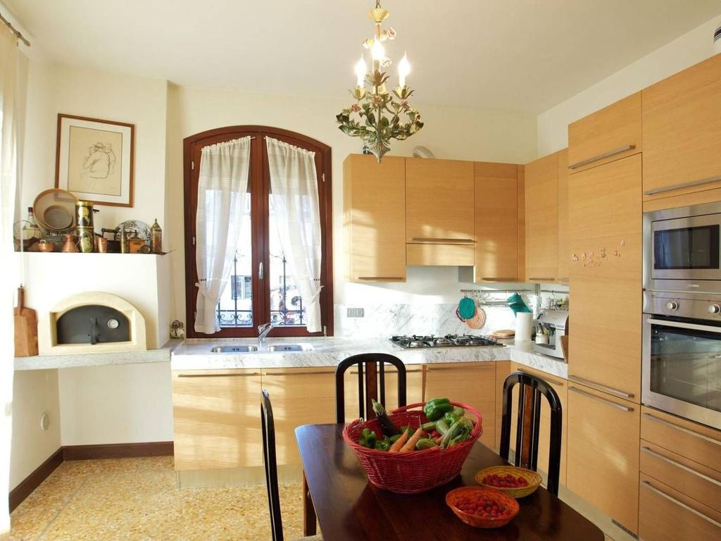 Maison de luxe à vendre à Ravenna, 550 000 €, Photo 4