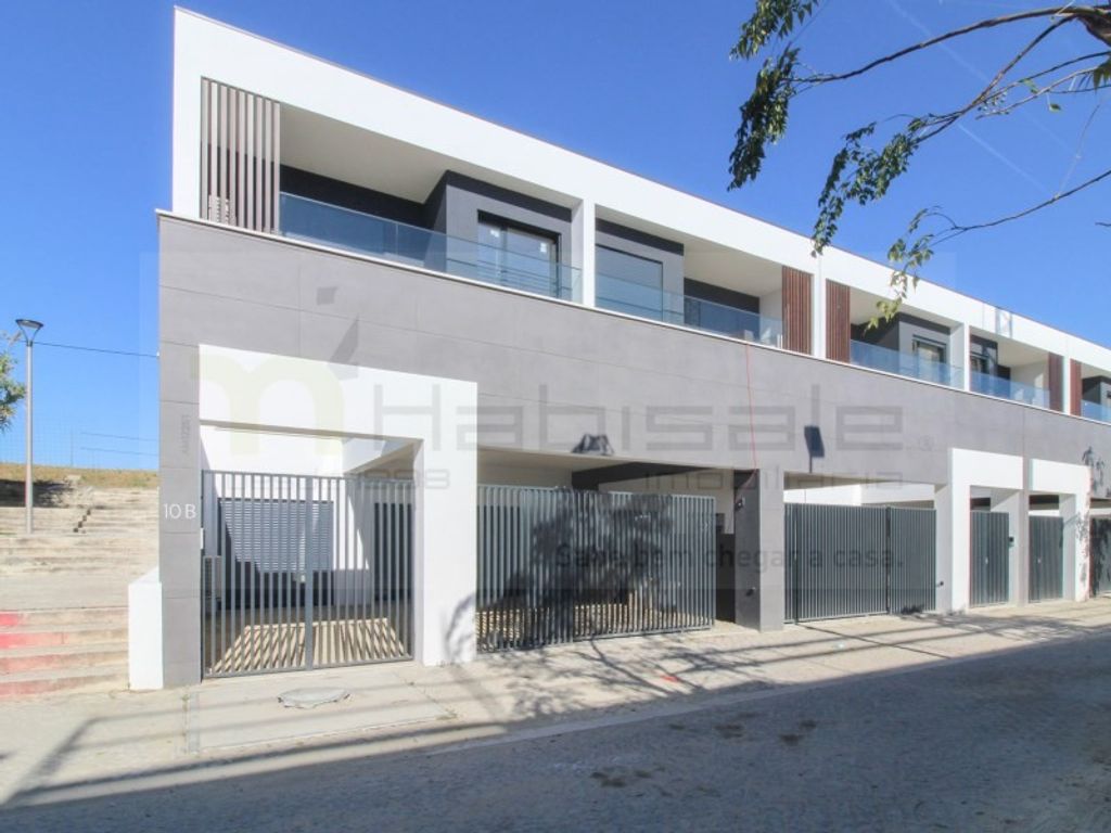 Maison de luxe à vendre à Almada, 690 000 €, Photo 4
