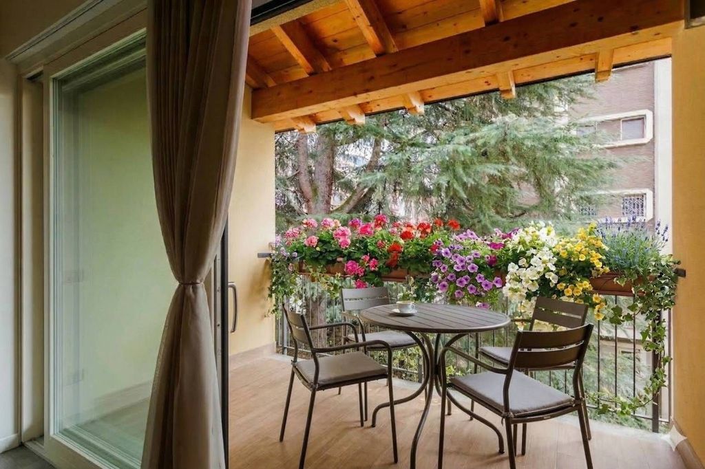 Luxury Apartment for sale in Milan, 530 000 €, Photo 2