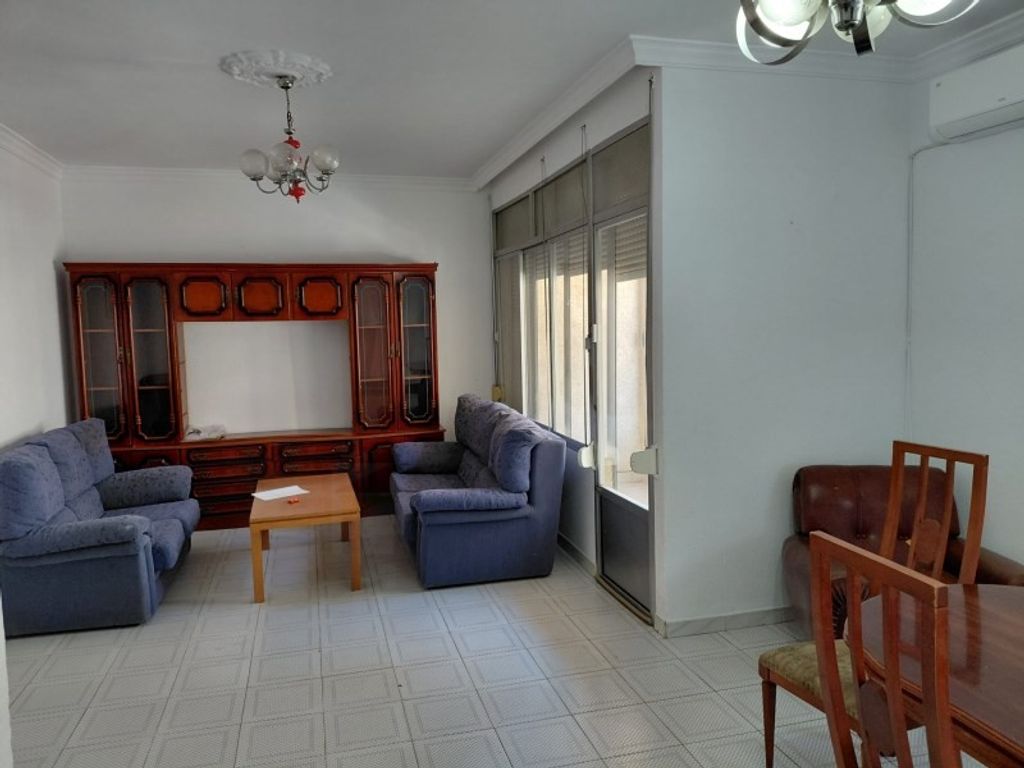 Luxury House for sale in Badajoz, 450 000 €, Photo 2