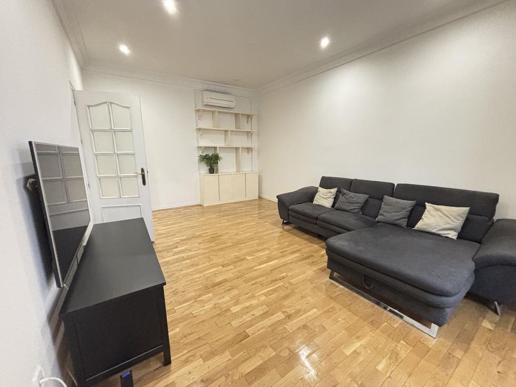Luxury Apartment for sale in Madrid, 750 000 €, Photo 5