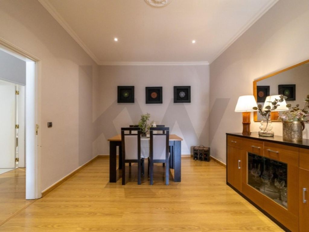 Luxury Apartment for sale in Lisbon, 550 000 €, Photo 2