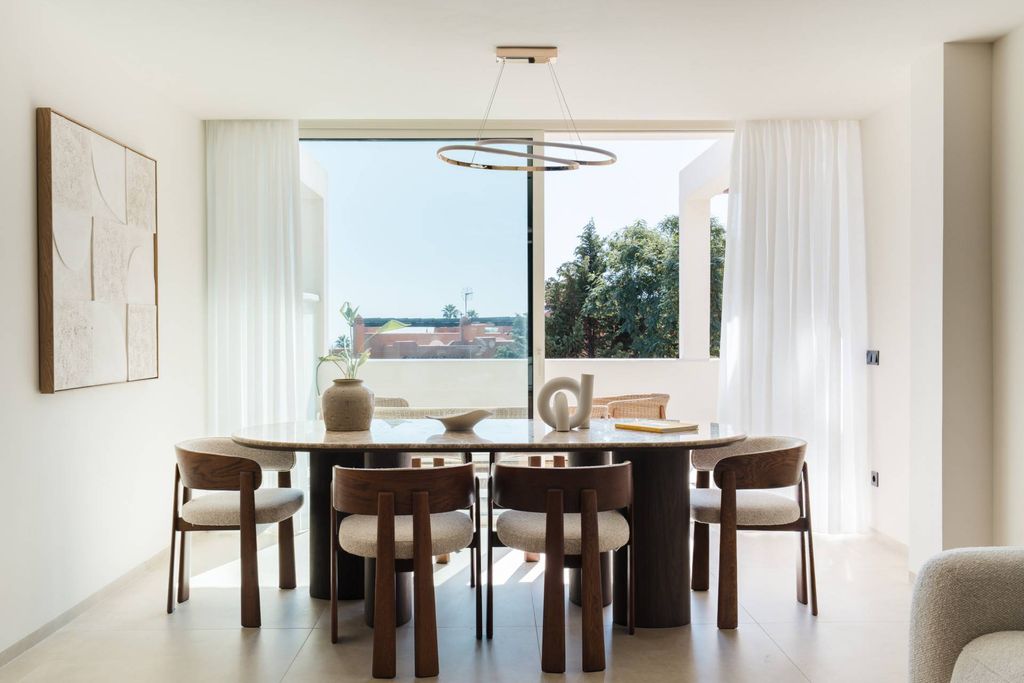 Luxury Apartment for sale in Nueva Andalucia, 995 000 €, Photo 1