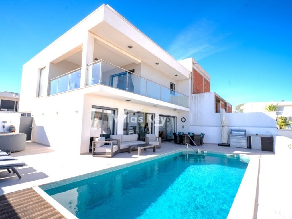 Luxury House for sale in Lagos, 795 000 €, Photo 1
