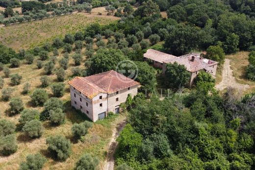 Luxury House for sale in Passignano Sul Trasimeno, 700 000 €, Photo 1