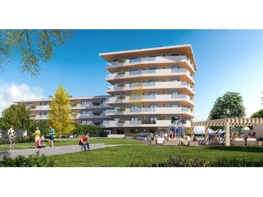 Appartement de luxe à vendre à Porto, 500 000 €, Photo 1