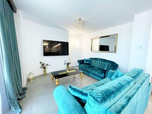 Luxury Apartment for sale in Villajoyosa, 750 000 €, Photo 2