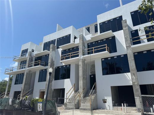 Maison de luxe à vendre à Miami Beach, 2 146 112 €, Photo 2