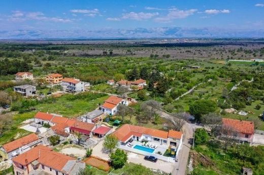 Luxury House for sale in Zadar, 980 000 €, Photo 4