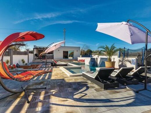 Maison de luxe à vendre à Šišan, 950 000 €, Photo 4