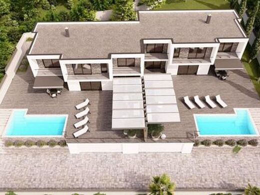 Maison de luxe à vendre à Crikvenica, 900 000 €, Photo 1