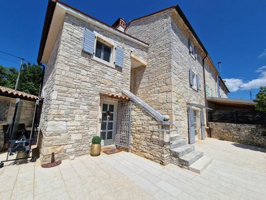 Maison de luxe à vendre à Svetvincenat, 790 000 €, Photo 1