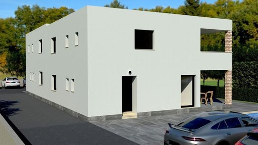 Maison de luxe à vendre à Porec, 572 000 €, Photo 7