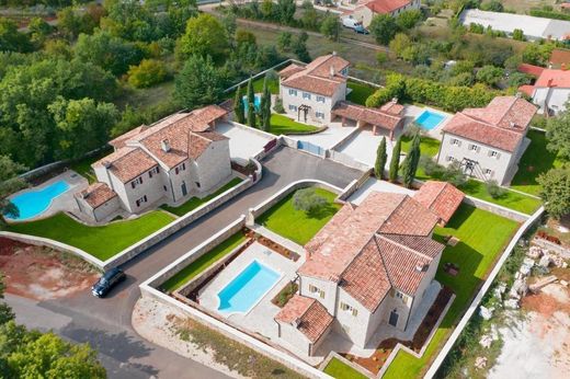 Maison de luxe à vendre à Tinjan, 1 686 000 €, Photo 2