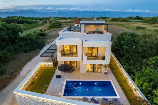 Maison de luxe à vendre à Privlaka, 1 650 000 €, Photo 7