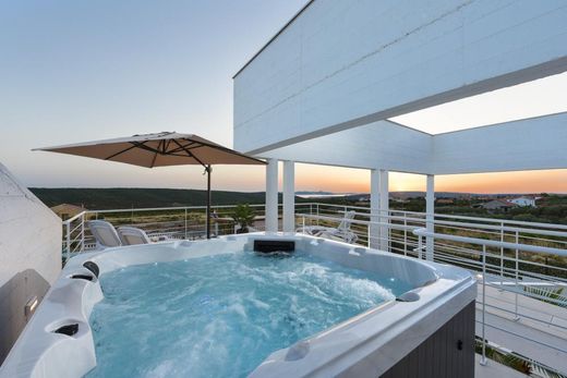 Maison de luxe à vendre à Zadar, 1 350 000 €, Photo 2