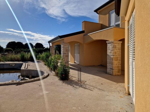 Maison de luxe à vendre à Buje, 580 000 €, Photo 4
