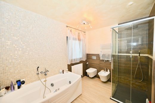 Maison de luxe à vendre à Agra, 2 913 014 €, Photo 2