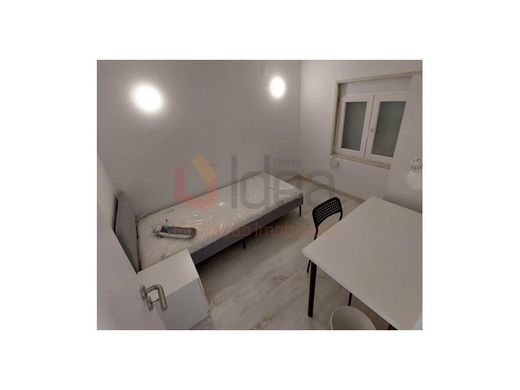 Maison de luxe à vendre à Lisbon, 555 000 €, Photo 3