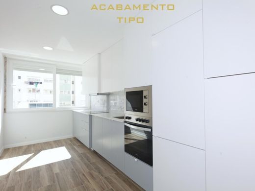 Luxury House for sale in Benfica, 895 000 €, Photo 2