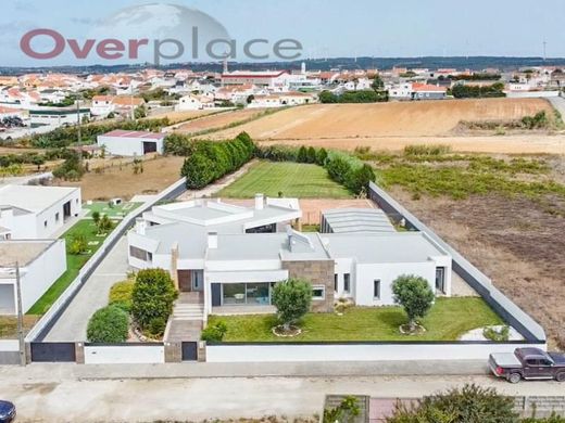 Luxury House for sale in Peniche, 840 000 €, Photo 1