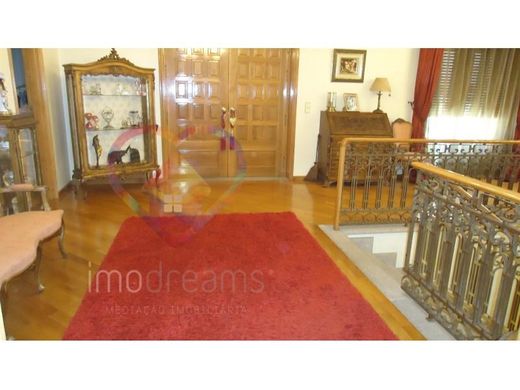 Luxury House for sale in Gondomar, 780 000 €, Photo 2