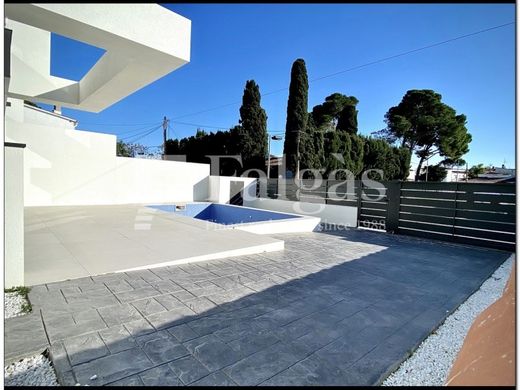 Luxury House for sale in Empuriabrava, 649 000 €, Photo 5