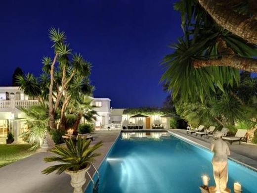 Luxury House for sale in Marbella, 1 750 000 €, Photo 1