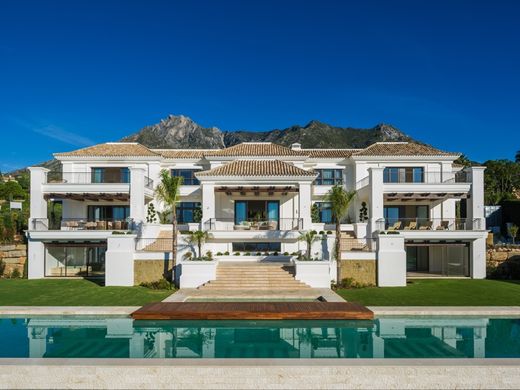 Luxury House for sale in Marbella, 13 500 000 €, Photo 1