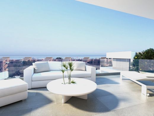 Luxury House for sale in Castillo de La Duquesa, 770 000 €, Photo 2