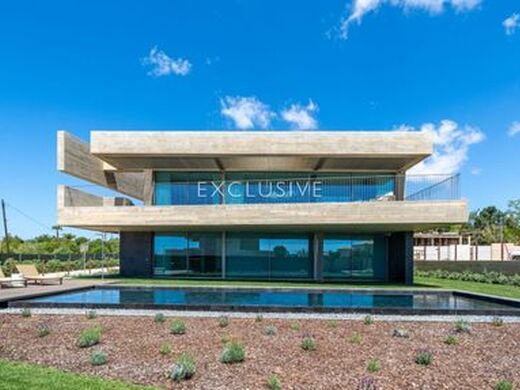 Luxury House for sale in Lagos, 3 200 000 €, Photo 1