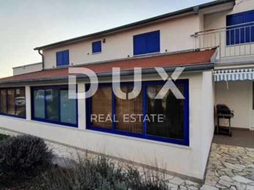 Maison de luxe à vendre à Labin, 530 000 €, Photo 3