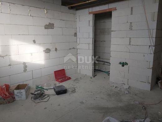 Appartement de luxe à vendre à Pula, 550 000 €, Photo 3
