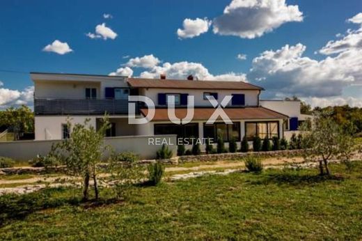 Maison de luxe à vendre à Labin, 530 000 €, Photo 6