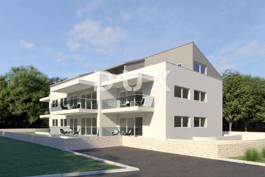 Luxury Apartment for sale in Rovinj, 0 €, Photo 1