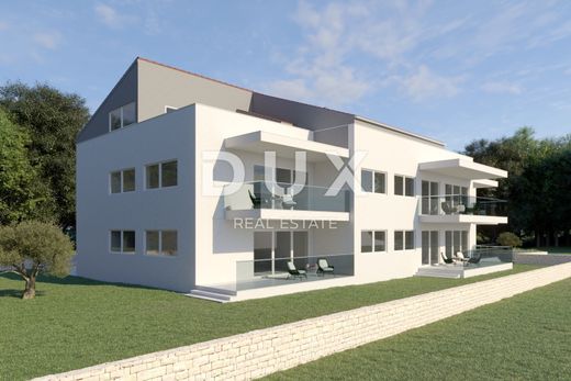 Luxury Apartment for sale in Rovinj, 0 €, Photo 1
