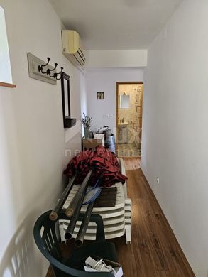 Luxury House for sale in Vrbnik, 415 000 €, Photo 3