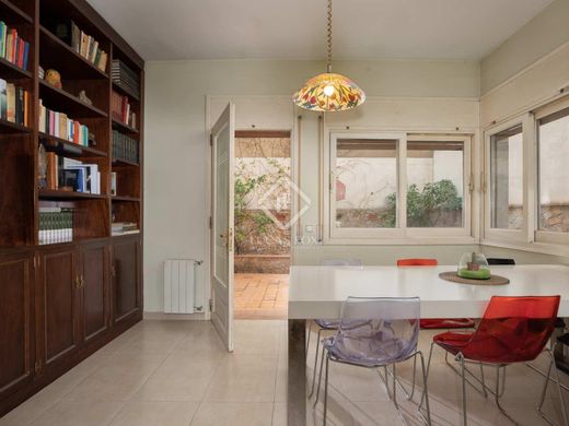 Luxury Apartment for sale in Girona, 635 000 €, Photo 1