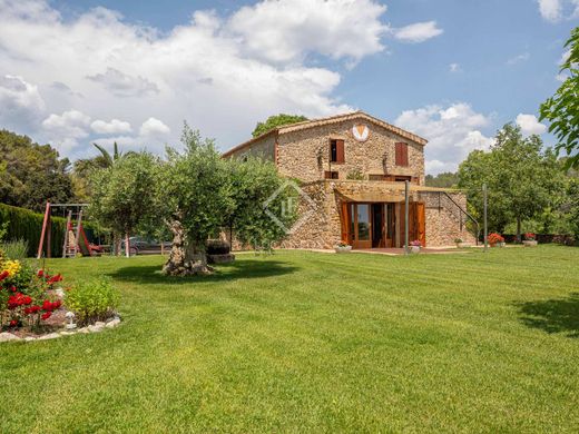 Luxury House for sale in Lladó, 900 000 €, Photo 2