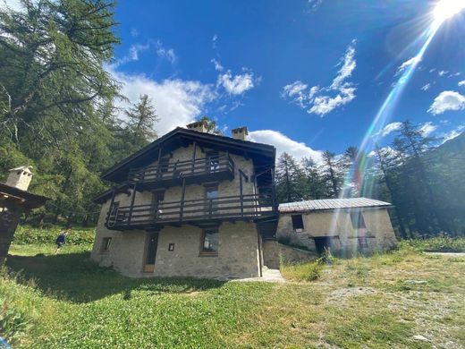 Appartement de luxe à vendre à Courmayeur, 990 000 €, Photo 2