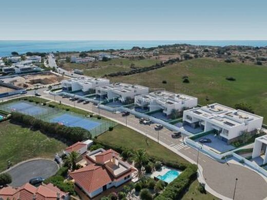 Luxury House for sale in Lagos, 2 400 000 €, Photo 1